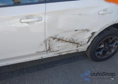 2020 Subaru Crosstrek Premium z USA, uszkodzony, nr VIN JF2GTAPC9L8223429